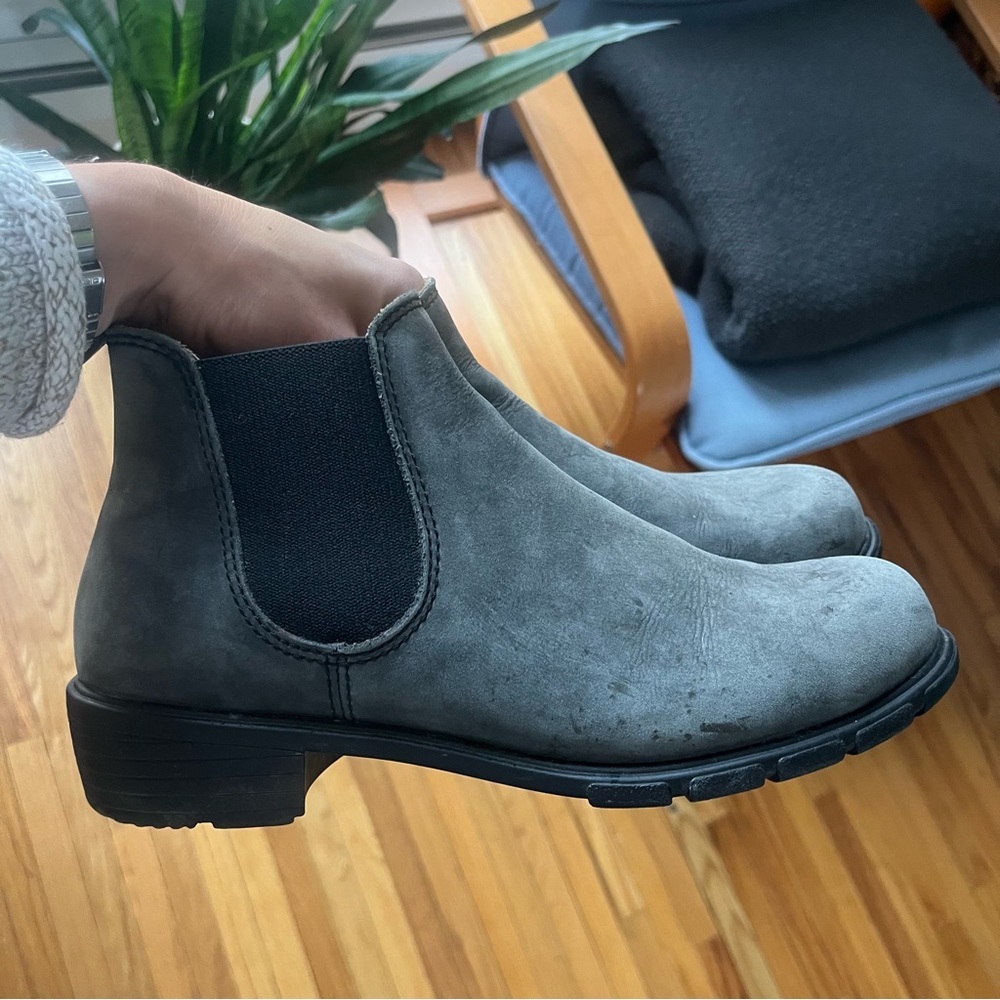 Blundstone 1971 Low Heel Chelsea Boot in Rustic Black